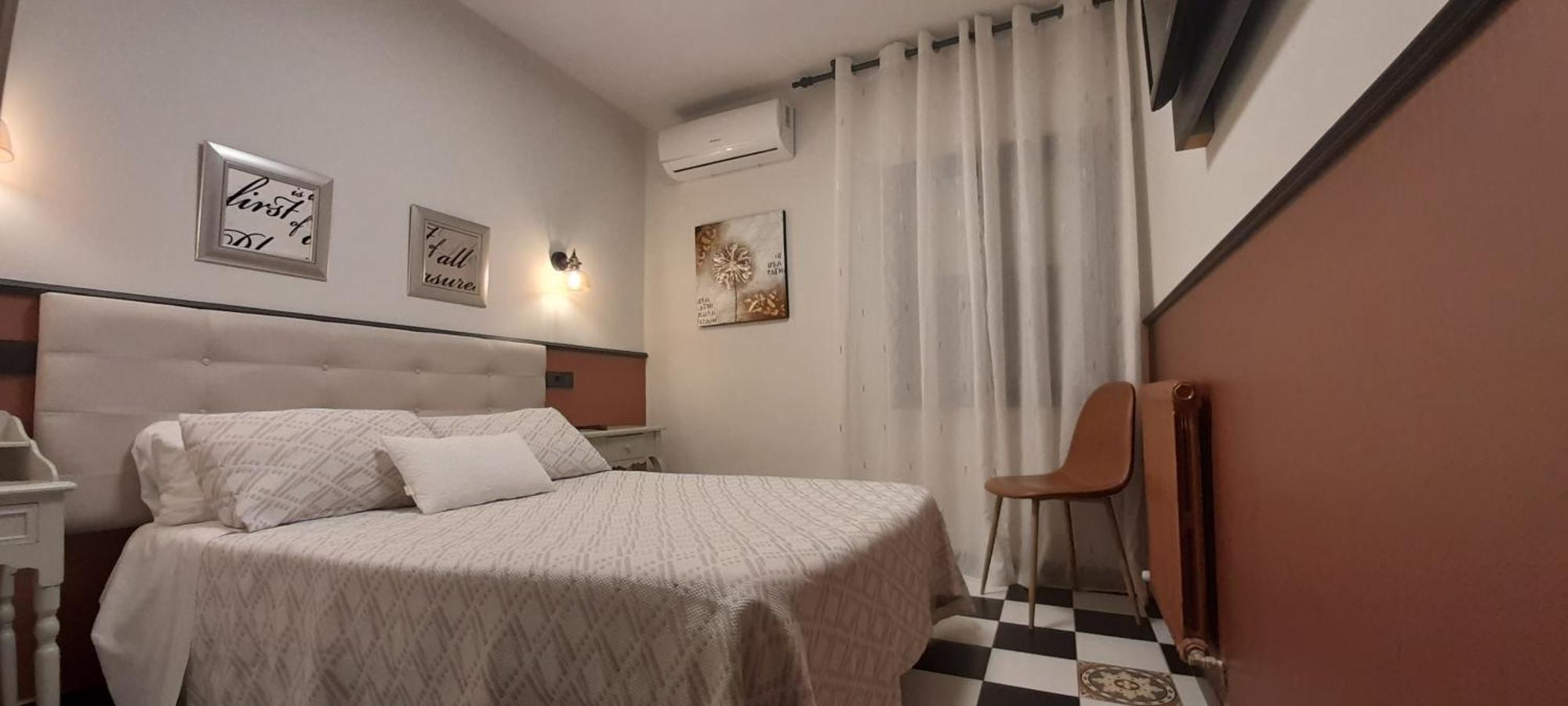 Hostal El Lechuguero Cascante Екстер'єр фото