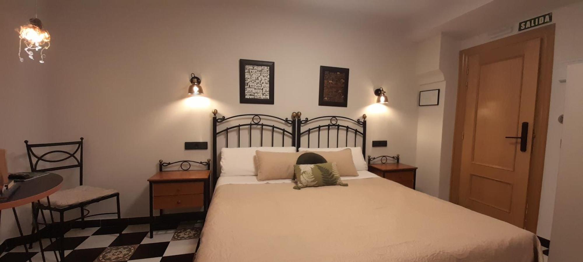Hostal El Lechuguero Cascante Екстер'єр фото