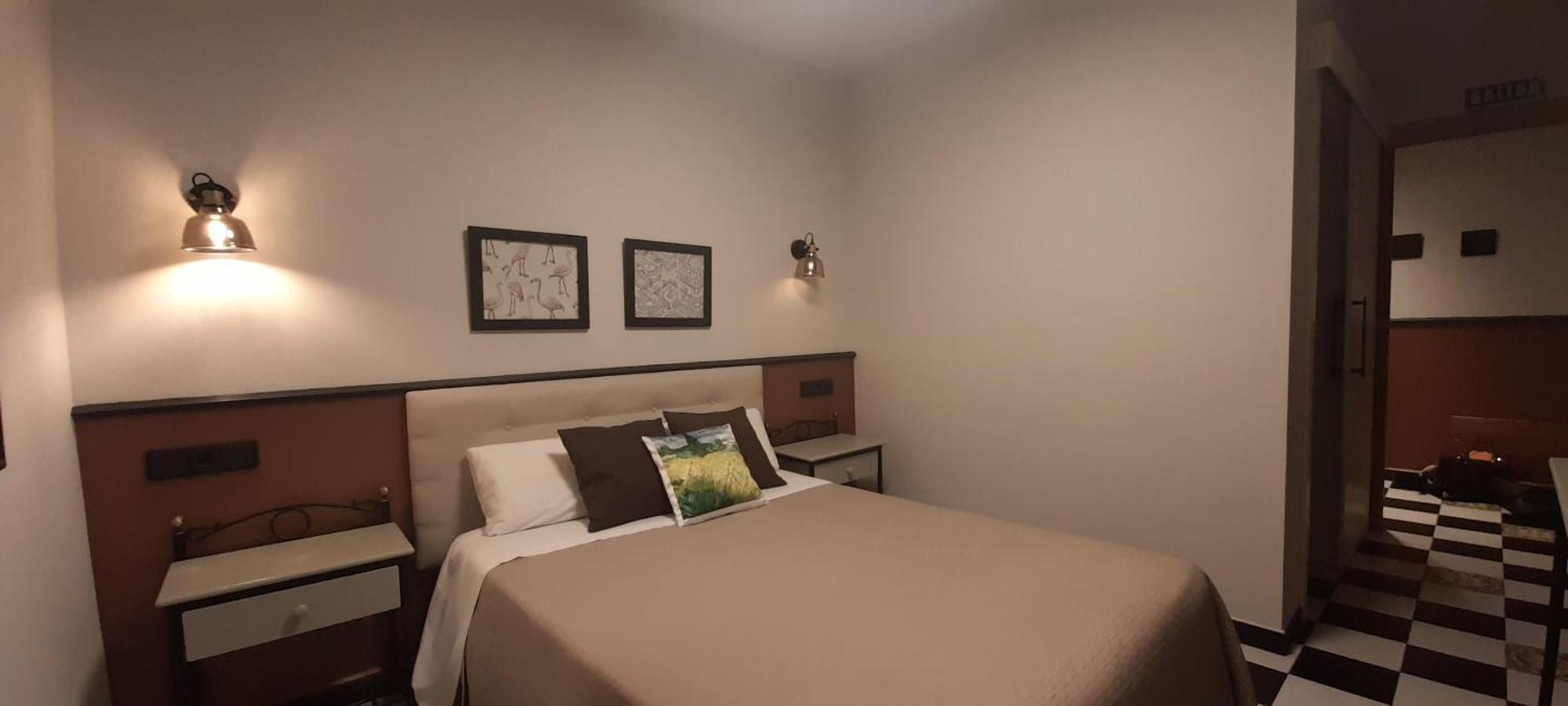 Hostal El Lechuguero Cascante Екстер'єр фото