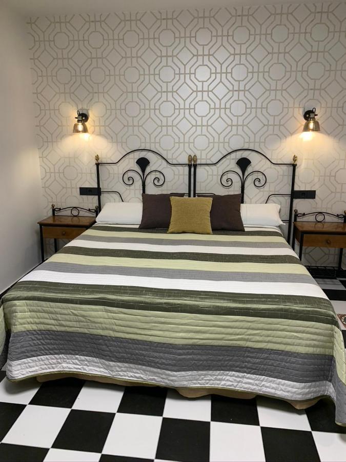 Hostal El Lechuguero Cascante Екстер'єр фото
