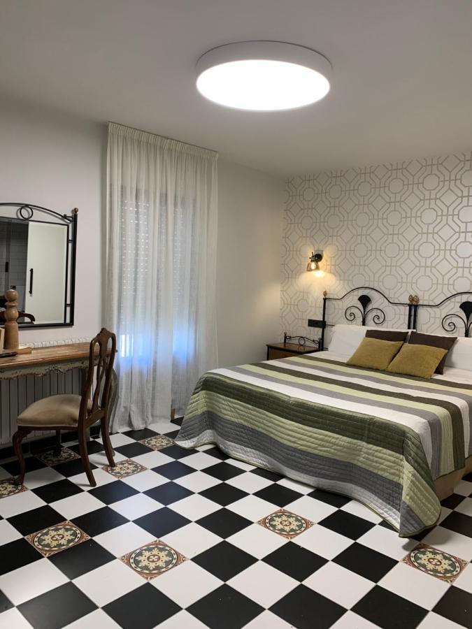 Hostal El Lechuguero Cascante Екстер'єр фото